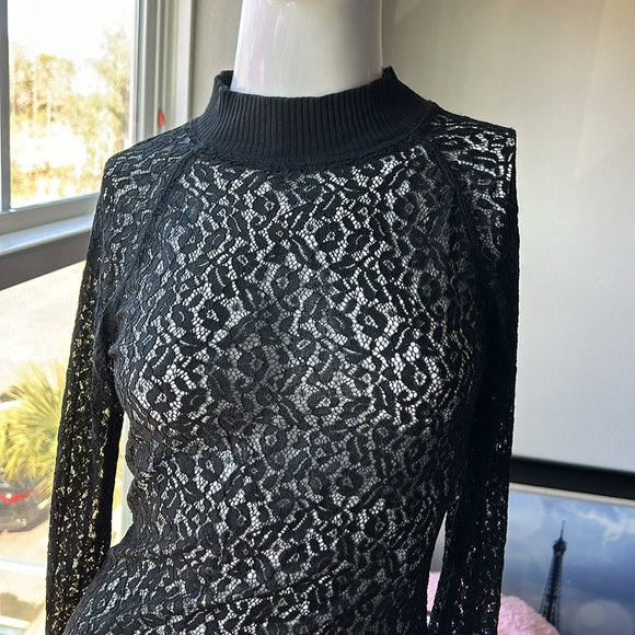 INTIMATELY FREE PEOPLE BLACK LACE TOP SIZE S - Picture 3 of 5
